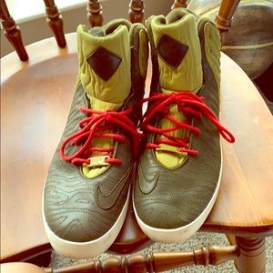 Olive Green Nike Lebron James Shoes